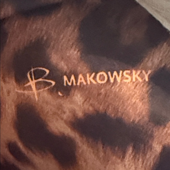 B. Makowsky Leather Ivory Shoulder Bag with Silver Details - Picture 6 of 6